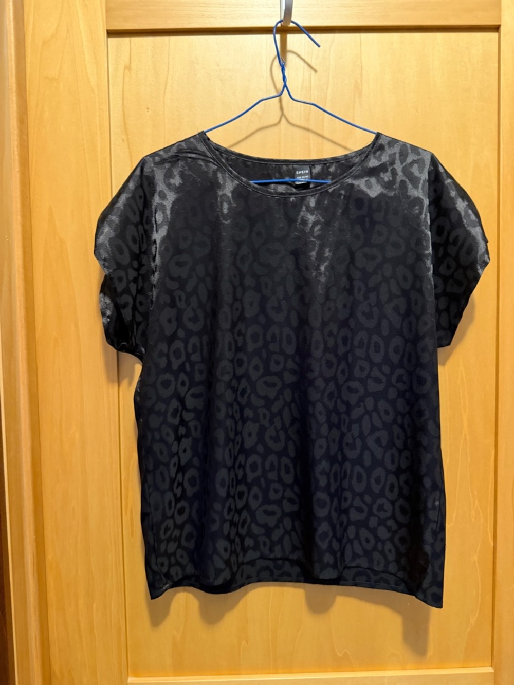 Black Leopard-Print Short Sleeve Top